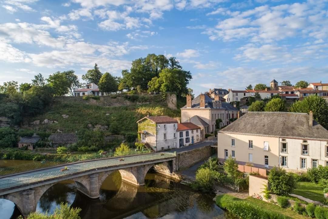 L'Ange Gite De Groupe Proche Du Puy Du Fou Sevremont 外观 照片